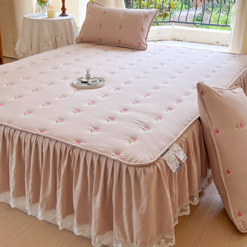 Embroidery Quilt Cover - Thicken Quilted Cotton Bed Skirt Set