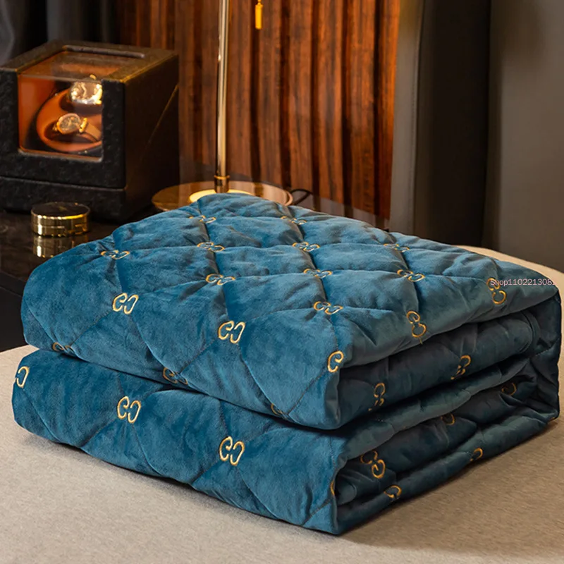Embroidery Quilt Cover - Embroidery Mattress Cover Thicken Soft Velvet
