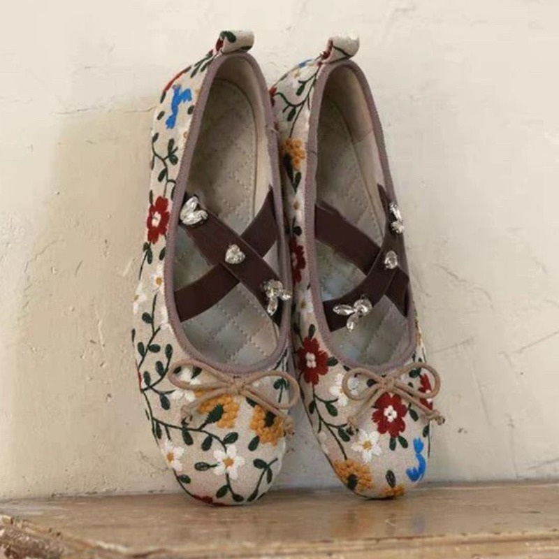 Embroidery Flower Ballet Flats - огляд і ціна Embroidery Design