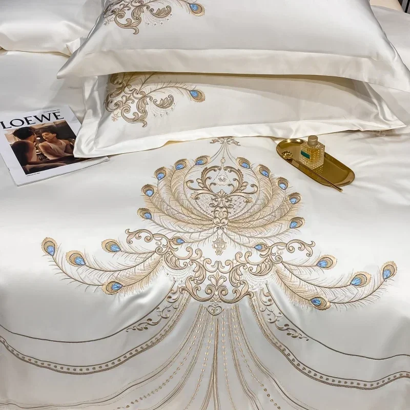 Luxury Gold Feather Embroidery - огляд і ціна Embroidery Quilt Cover