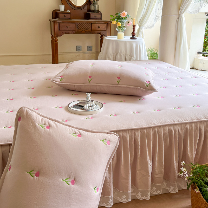 Thicken Quilted Cotton Bed Ski - огляд і ціна Embroidery Quilt Cover