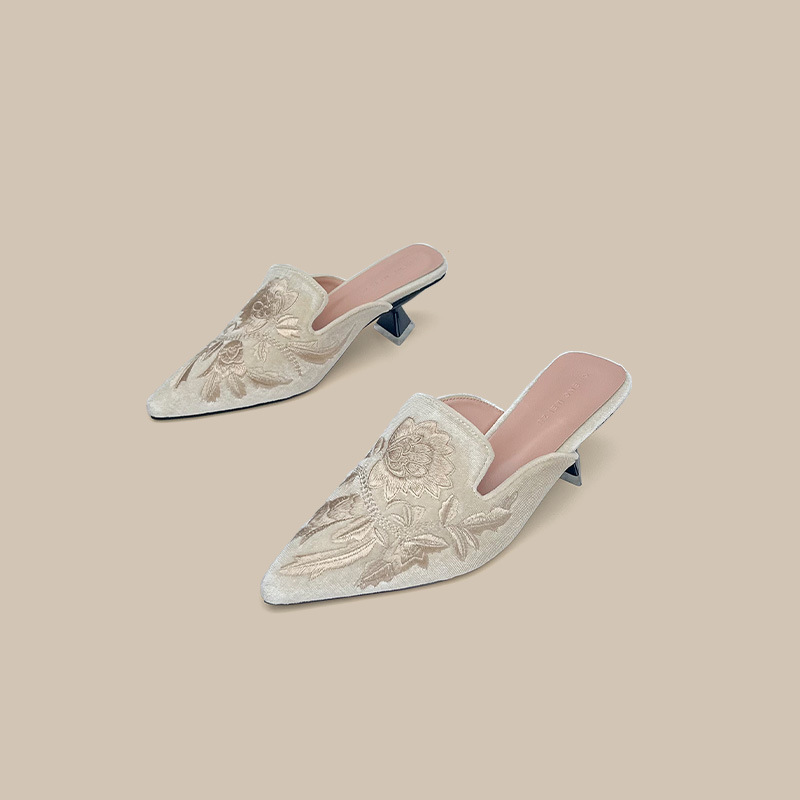 Embroidery Velour Women Shoes  - огляд і ціна Embroidery Design