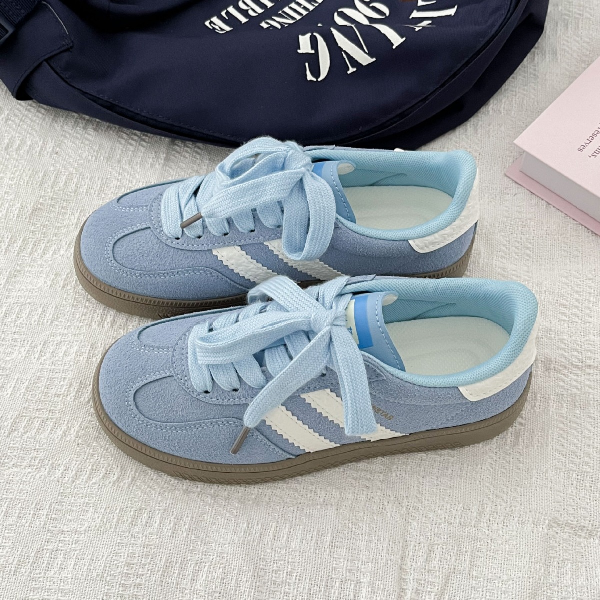 Vintage-style sneakers for wom - огляд і ціна Embroidery White