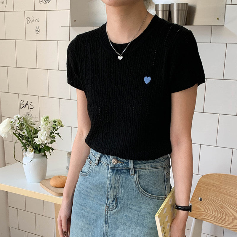 Women T-shirt Round Neck Short - огляд і ціна Embroidery Design Love