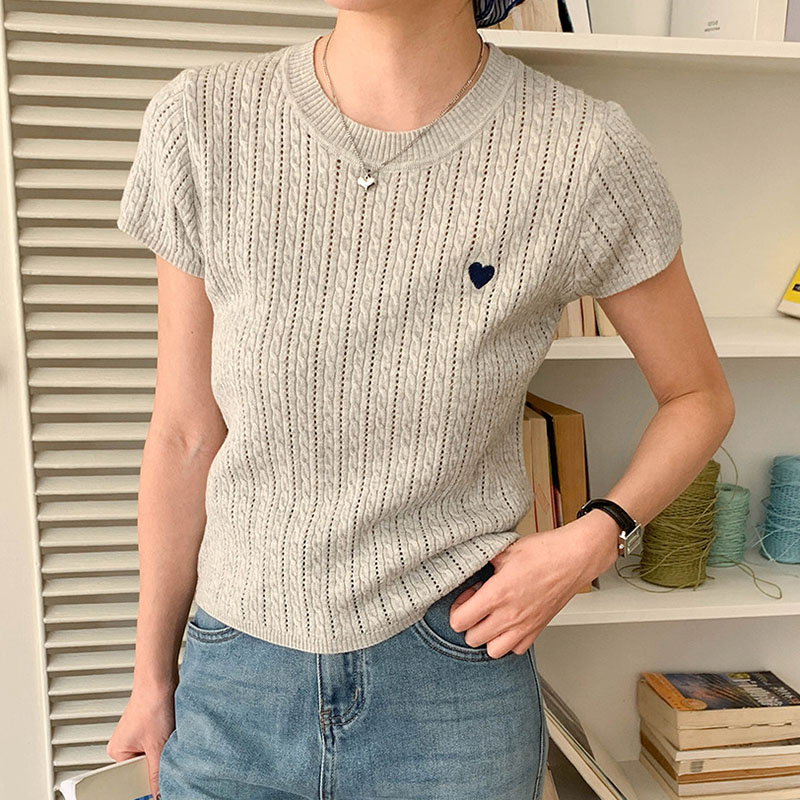 Women T-shirt Round Neck Short - огляд і ціна Embroidery Design Love
