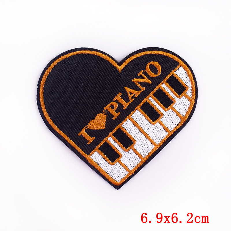 Designer Punk Love Heart Iron- - огляд і ціна Embroidery Design Love