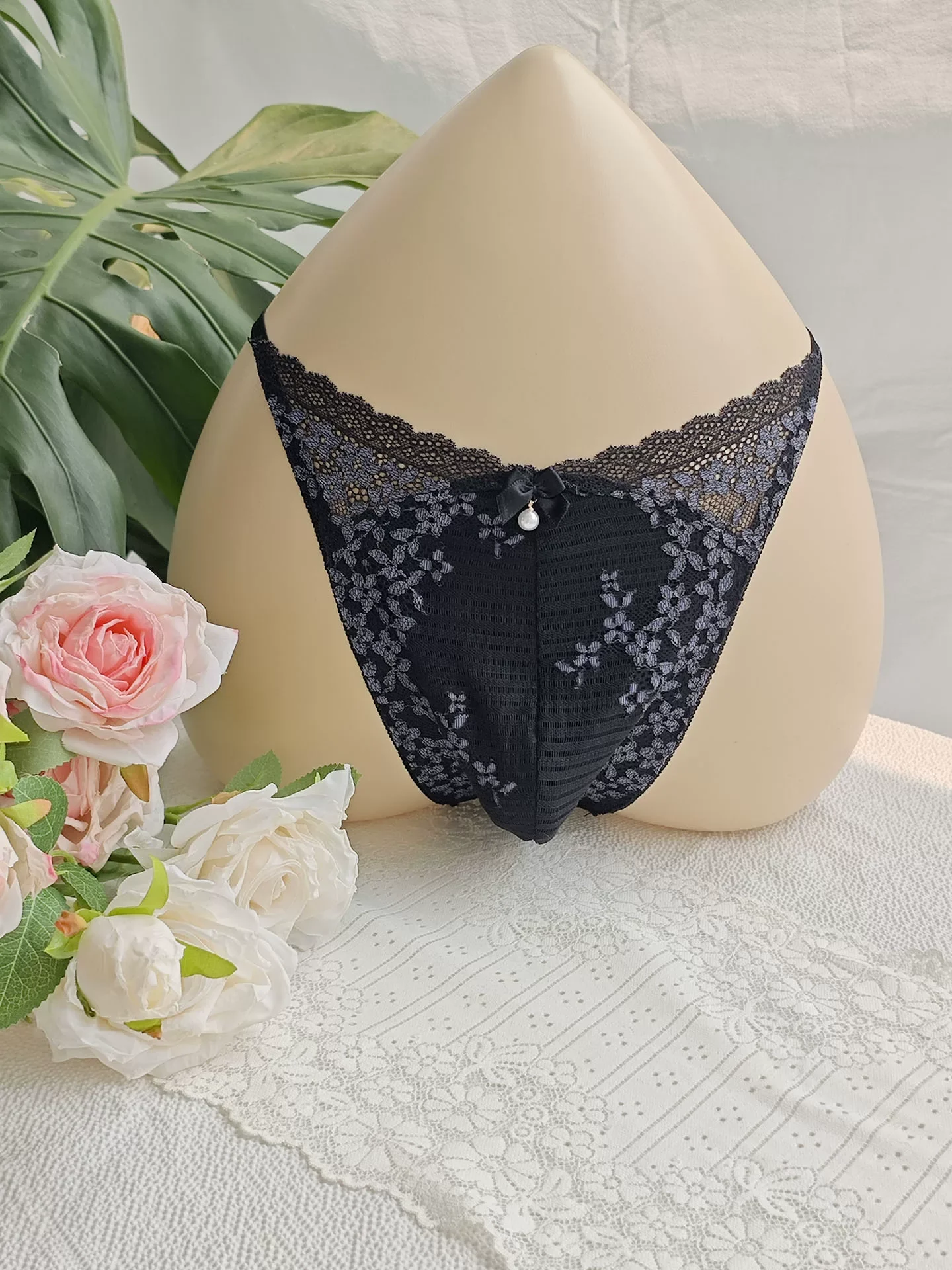 Black Lace Man's T-brief Embro - огляд і ціна Embroidery Garments