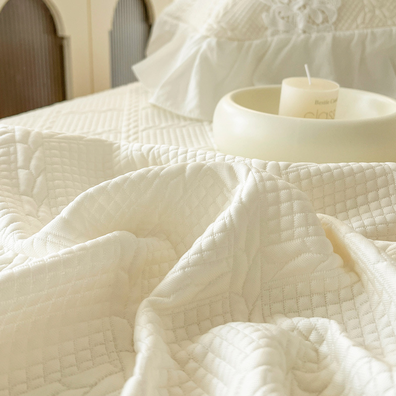 French Embroidery Luxury Cooli - огляд і ціна Embroidery Quilt Cover