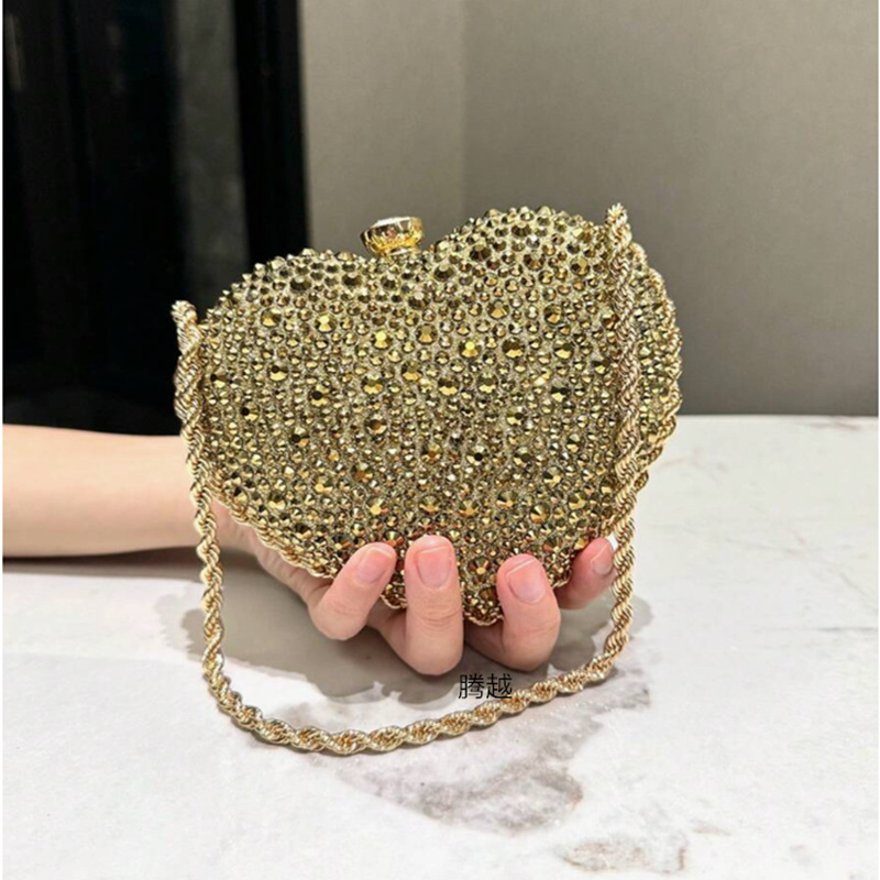 Love Diamond Bag Crossbody Bag - огляд і ціна Embroidery Design Love