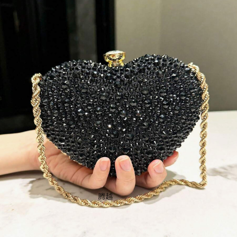 Love Diamond Bag Crossbody Bag - огляд і ціна Embroidery Design Love