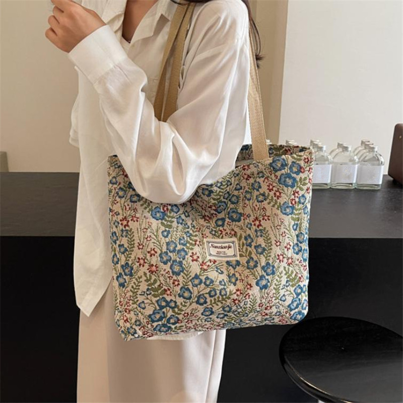 Embroidery Floral Canvas Handb - огляд і ціна Embroidery Class