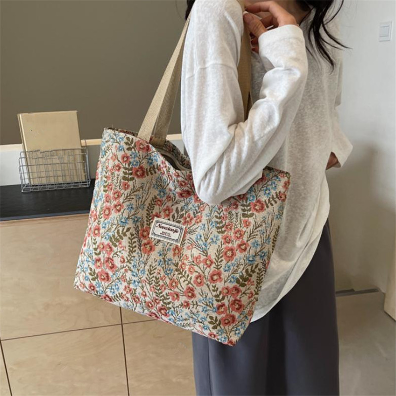 Embroidery Floral Canvas Handb - огляд і ціна Embroidery Class
