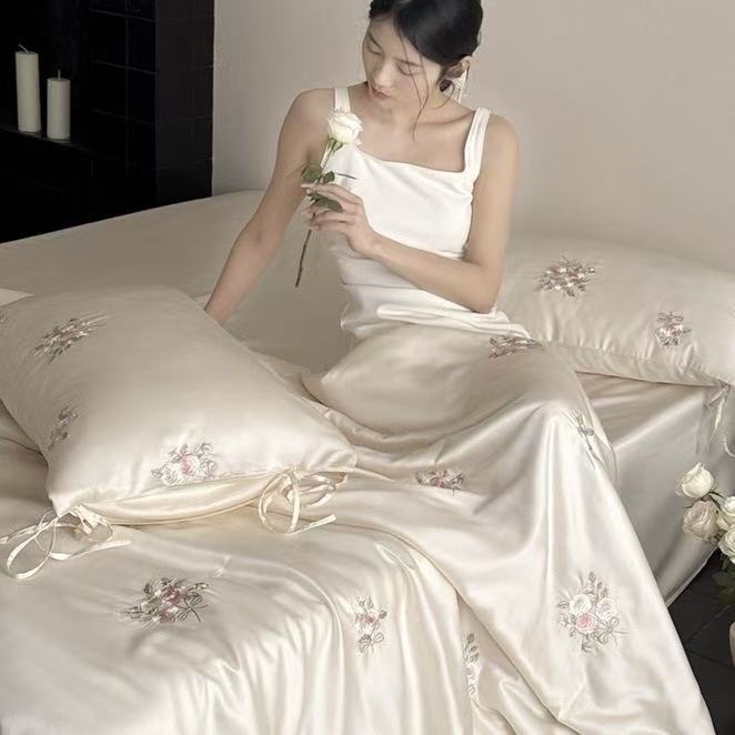 Luxury France Style Lyocell Fi - огляд і ціна Embroidery Quilt Cover